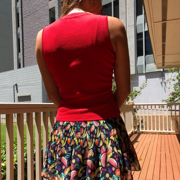 Red turtle neck - Picture 2 of 3